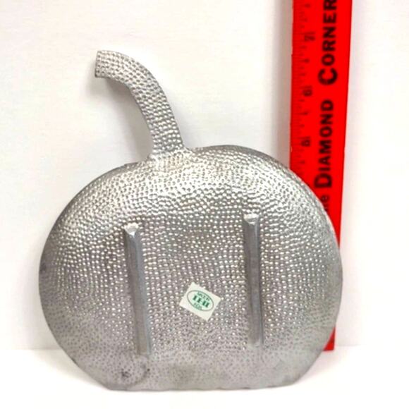 Silvercast Pumpkin Tidbit Cheese Tray Aluminum Metal from India by IHI India - Picture 4 of 6